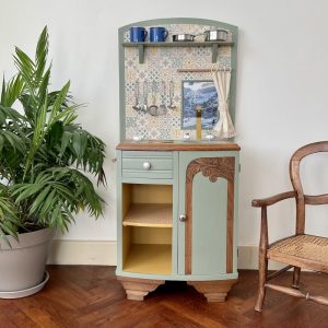 Table chevet upcycling cuisinière enfant vintage